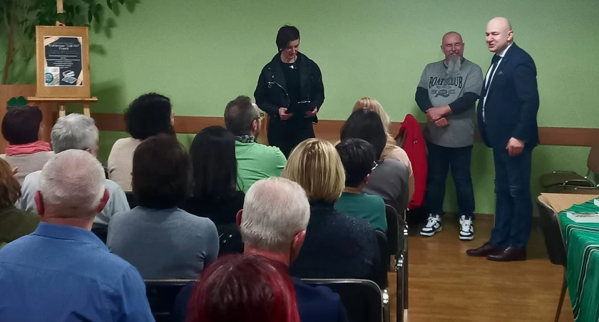 „BIB-ol, czyli 1,5 komandosa”. Spotkanie autorskie z Waldemarem Pankiem w Łowiczu (foto)