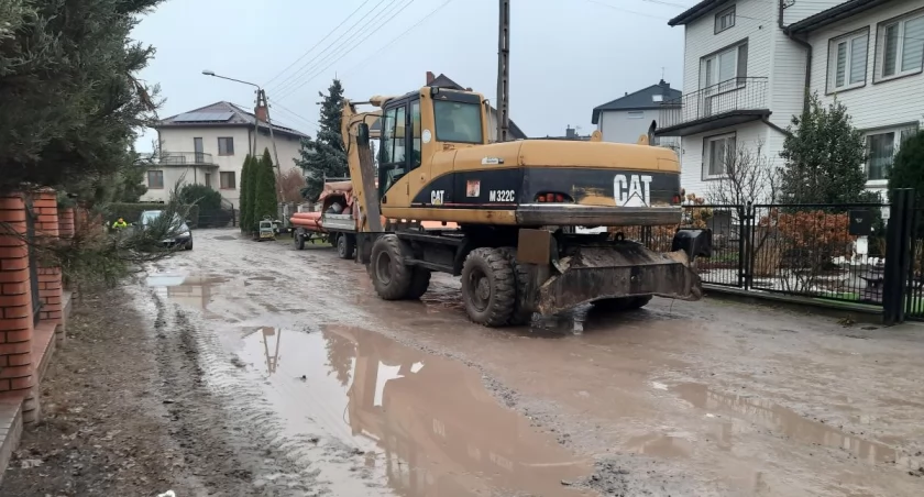 Łowicz. Pięć firm chce wybudować drogę na Górkach