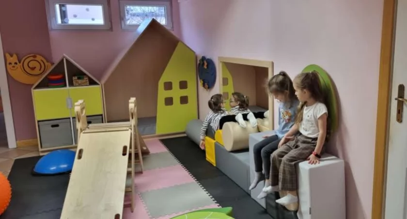 Przedszkole nr 2 „Pod Tęczą” stawia na integrację sensoryczną! (foto)