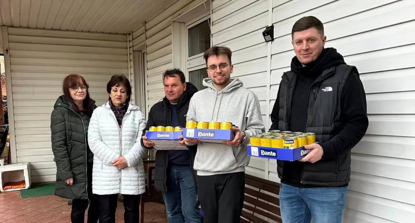 Pamiętajmy o czworonogach nie tylko od święta! (foto)
