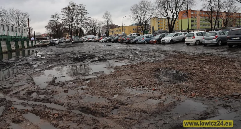 Gdzie mają parkować klienci targowiska miejskiego w Łowiczu? (foto)