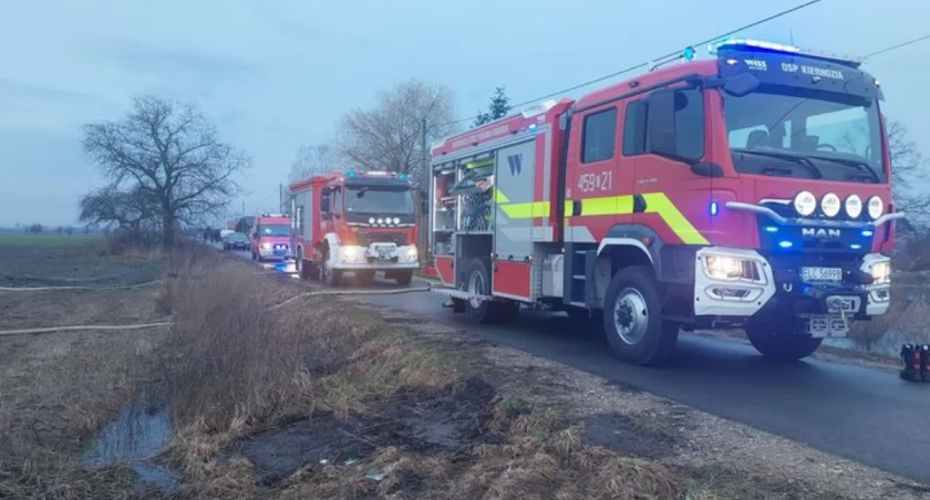 Woda z pól zalewała piwnice. Interweniowała straż
