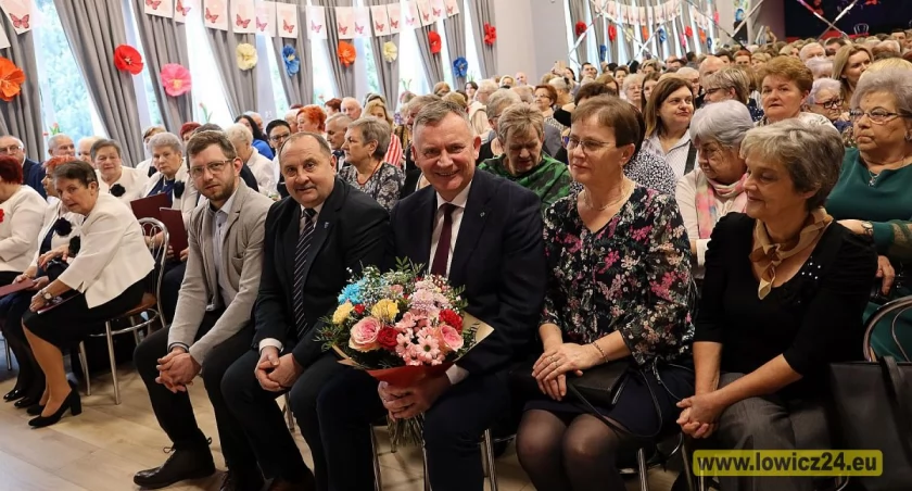 Wyjątkowy Dzień Kobiet i Mężczyzn w Łyszkowicach (foto, film)