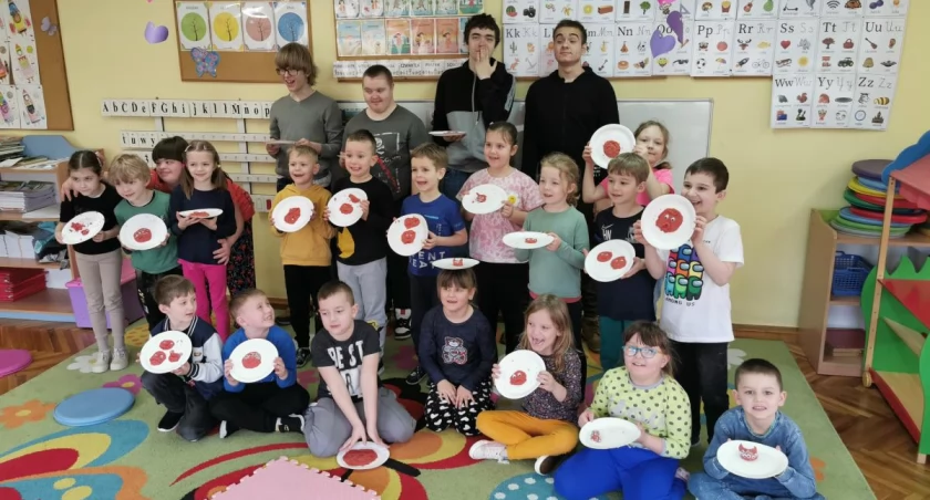 Ciekawe zajęcia w Słoneczku z podopiecznymi Ośrodka Wychowawczego w Łowiczu (foto)