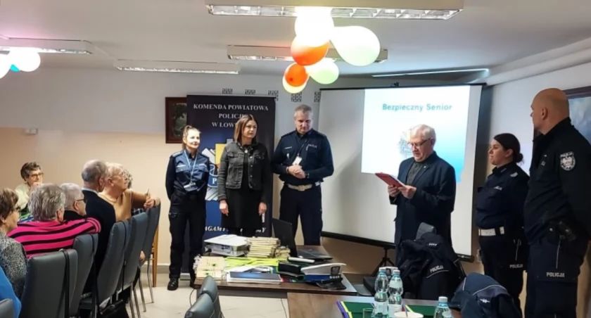 Kiernozia. Policjanci spotkali się z seniorami (foto)