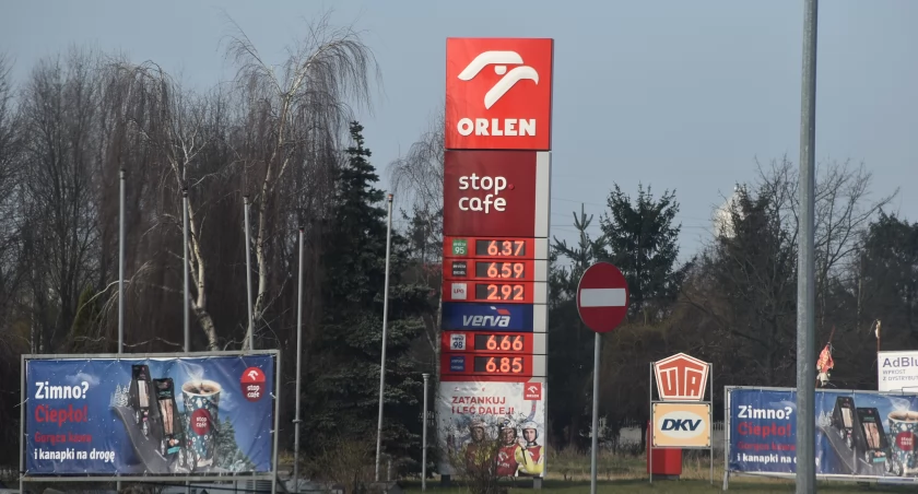 Ceny diesla stabilne, za to benzyna 95 staniała