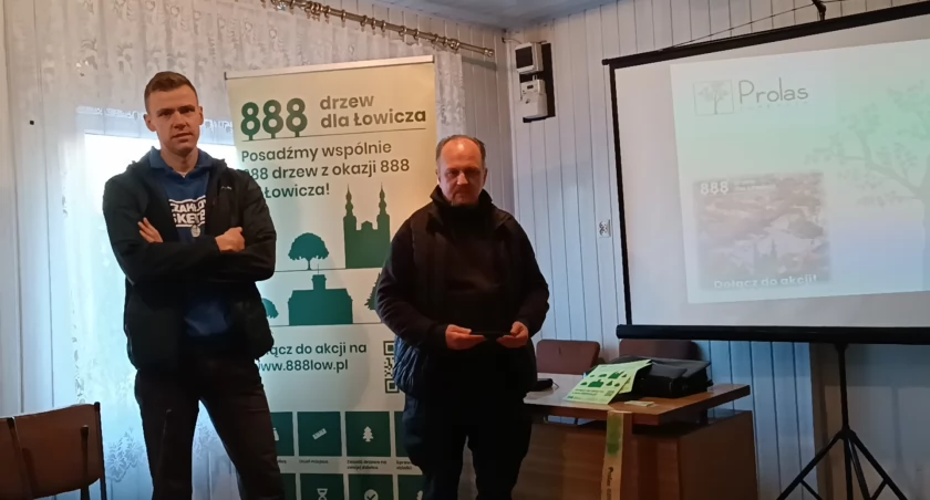 888 drzew dla Łowicza. Spotkanie informacyjne z mieszkańcami Zatorza (foto)