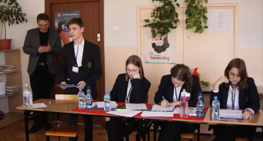 I Łowicki Turniej Debat Oksfordzkich (foto, film)