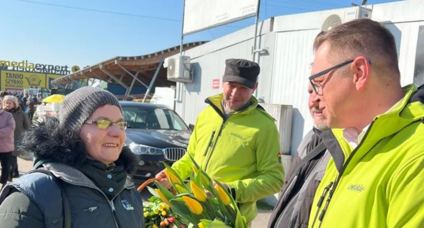 Kwiaty na Dzień Kobiet od Łowickie.pl (foto)