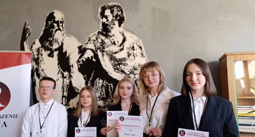 „Medyk” bezkonkurencyjny w I Łowickim Turnieju Debat Oxfordzkich 