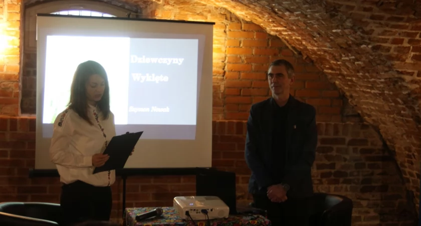 Łowicz. Spotkanie autorskie z Szymonem Nowakiem (foto)