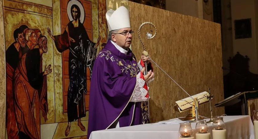 Bp Wojciech Osial prosi o modlitwę w intencji diecezji łowickiej