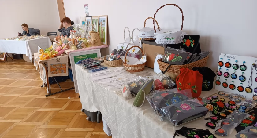 Wielkanocny kiermasz w Urzędzie Gminy Nieborów (foto)