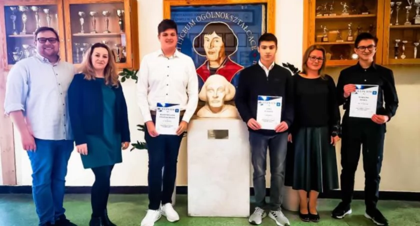 Podium I Powiatowego Konkursu Matematycznego należało do uczniów II LO w Łowiczu!