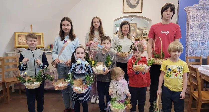 Warsztaty wielkanocne „Koszyczek pełen tradycji” w Nieborowie (foto)