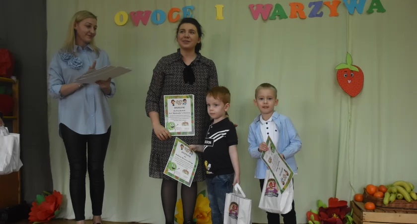 Przedszkolaki z Łowicza wiedzą wszystko o zdrowym odżywianiu (foto,film)