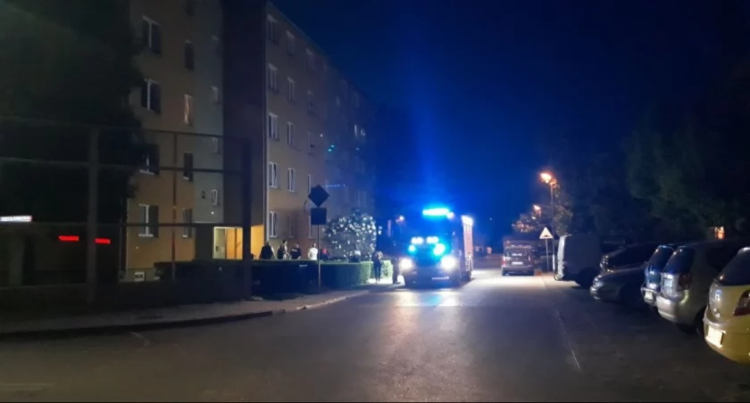 Straż wezwana do otwarcia mieszkania w Łowiczu. Istniało podejrzenie zgonu