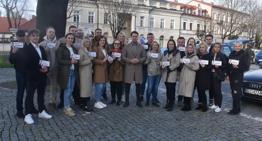 Konferencja podsumowująca kampanię wyborczą KWW Łączy nas Łowicz i Powiat Łowicki (foto,film)
