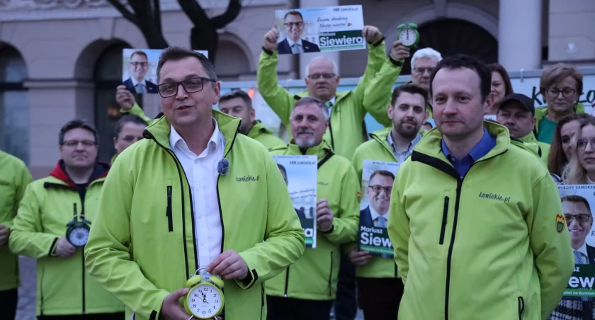 Łowicz. Konferencja prasowa kandydata na burmistrza komitetu Łowickie.pl (foto, film)