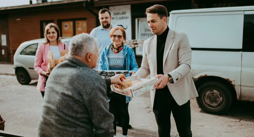 KWW Łączy nas Łowicz podziękowało mieszkańcom za oddane głosy (foto)