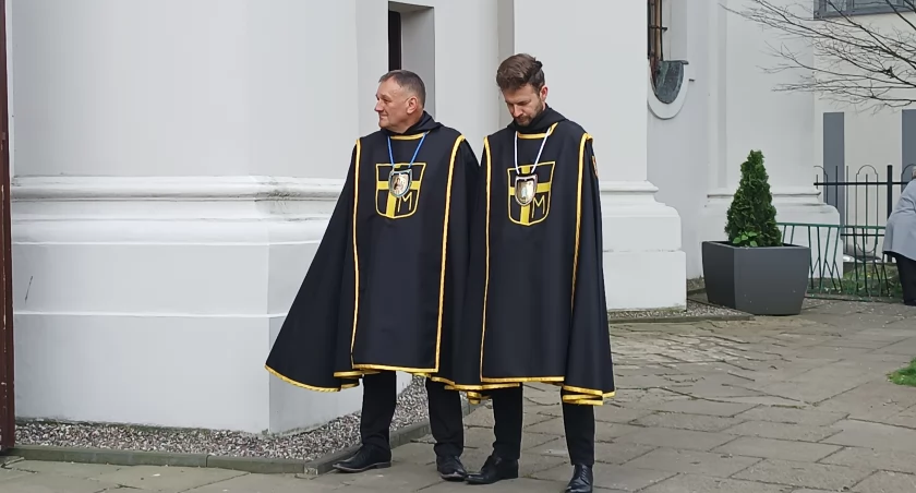 Łowicz. Zakon Rycerzy św. Jana Pawła II gościł u Pijarów (foto)