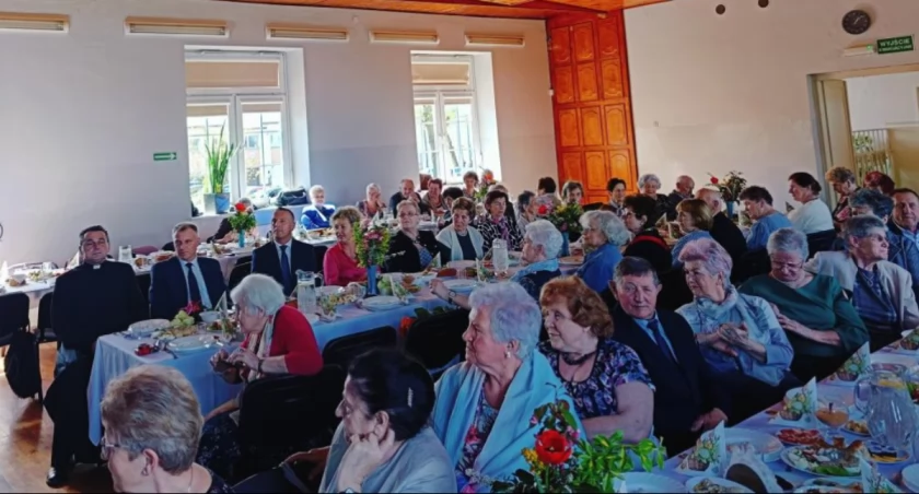 Wielkanocne spotkanie seniorów w Zdunach (foto)