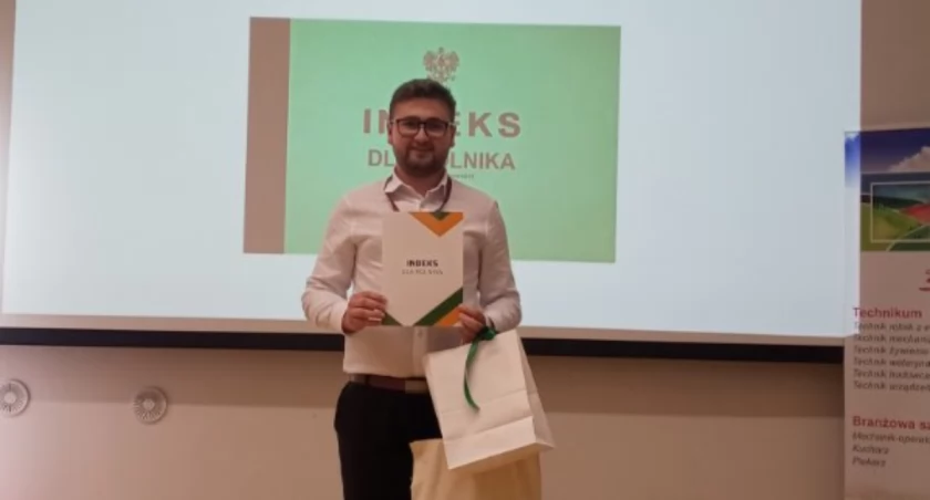 Uczeń ze Zduńskiej Dąbrowy wywalczył indeks na wyższą uczelnię