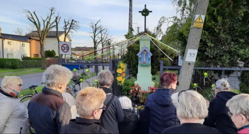 Nabożeństwa Maryjne w łowickich parafiach