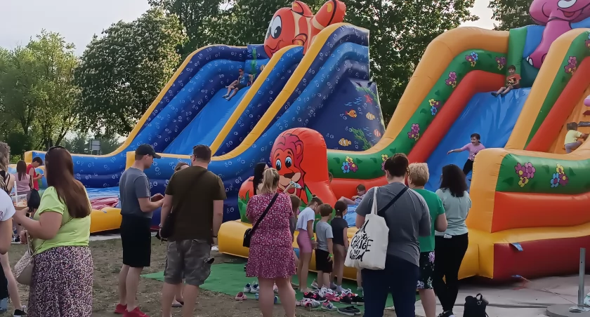 Dmuchany plac rozrywki czeka na was (foto)