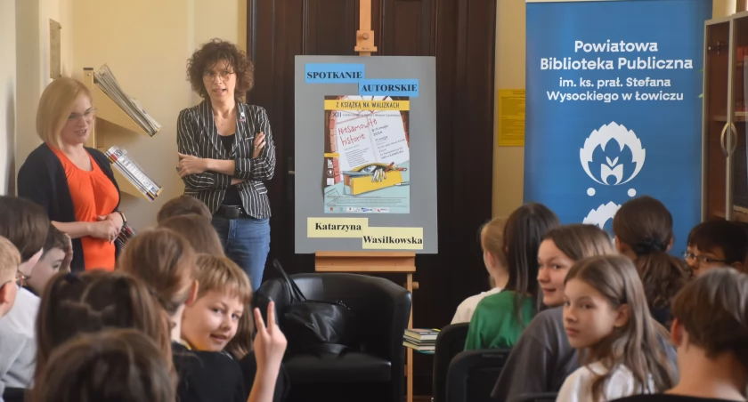 Łowicz. Spotkanie z Katarzyną Wasilkowską zapoczątkowało Tydzień Bibliotek (foto)