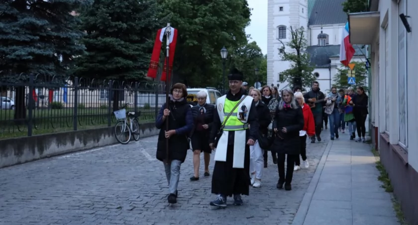 Łowicz. Po raz trzeci ulicami miasta przeszła Droga Światła (foto)
