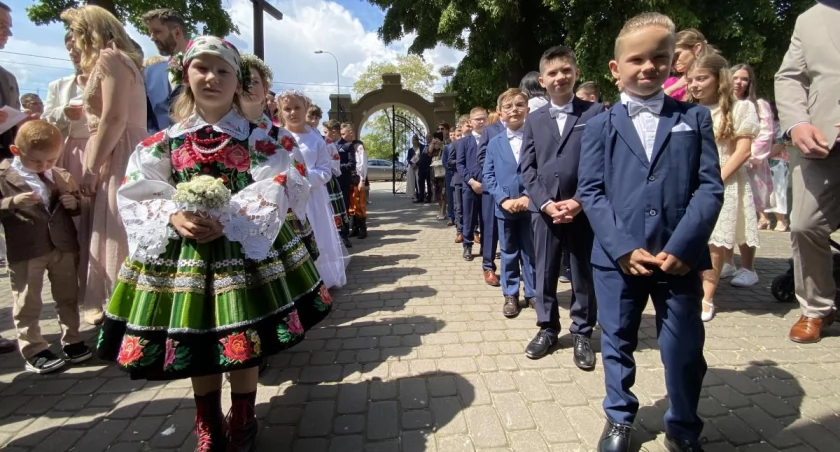 Pierwsza Komunia Święta w Chruślinie (foto)