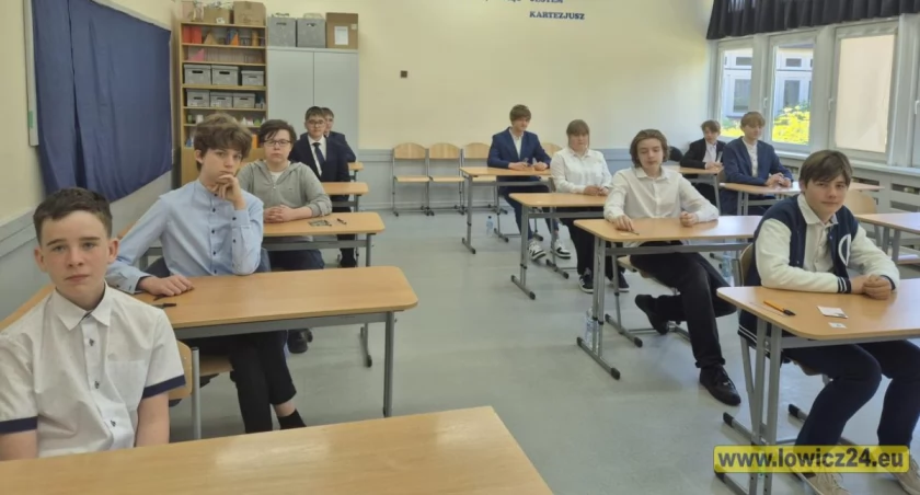 Egzamin ósmoklasisty w Szkole Podstawowej nr 7 w Łowiczu (foto)