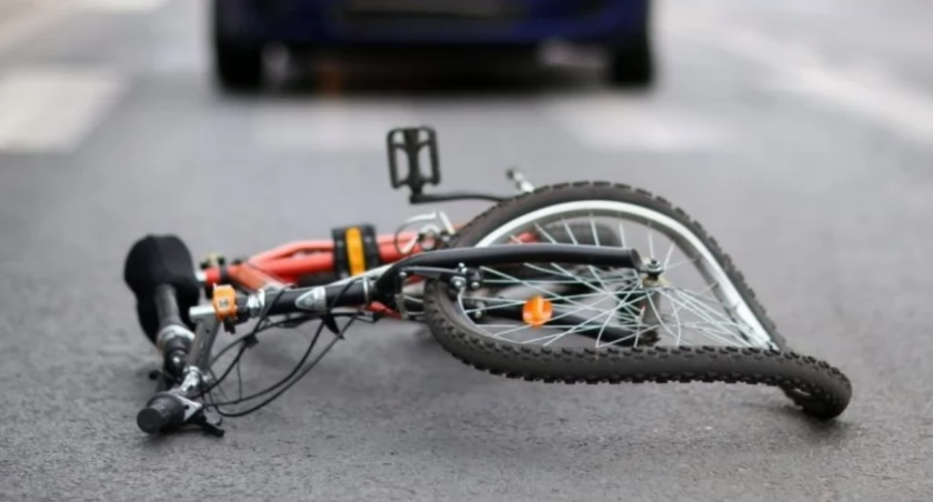 Dwoje rowerzystów potrąconych w Popowie