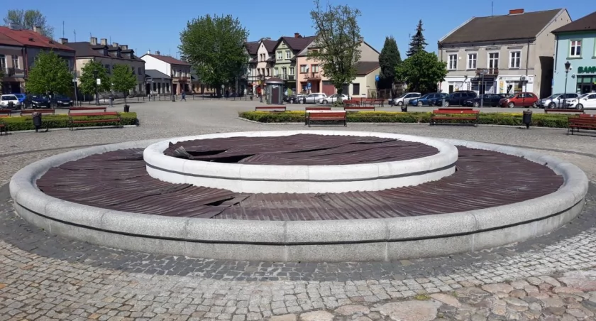 Co z fontanną na Nowym Rynku w Łowiczu?