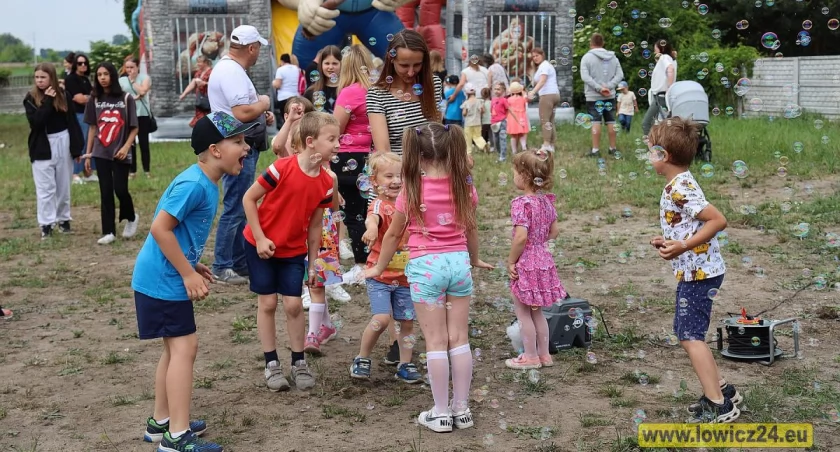 Integracyjny Dzień Rodziny w Szkole Podstawowej w Zielkowicach (foto, film)