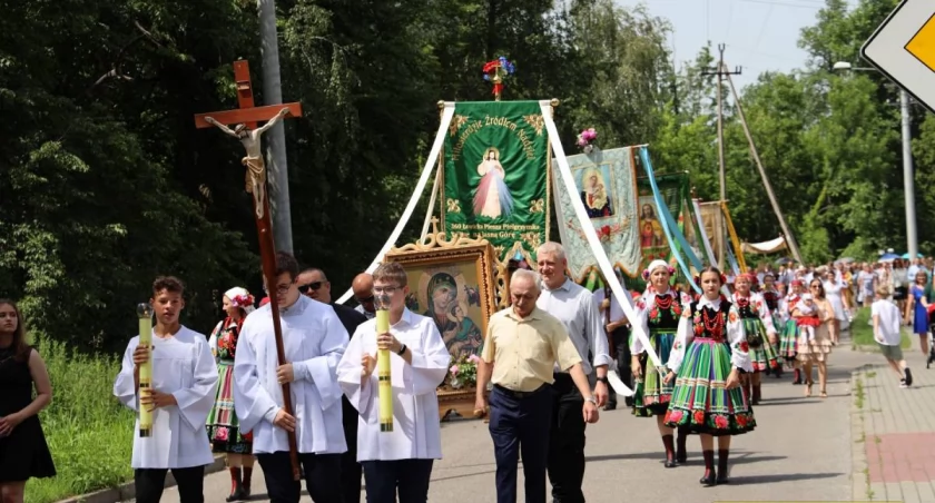 W niedzielę dwie procesje przejdą ulicami Łowicza