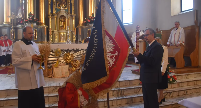 Poświęcono sztandar Stowarzyszenia na rzecz Najstarszych Szkół w Polsce (foto,film)