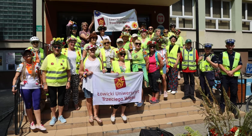 Kwiecisty rajd rowerowy z Łowicza do Nieborowa (foto)