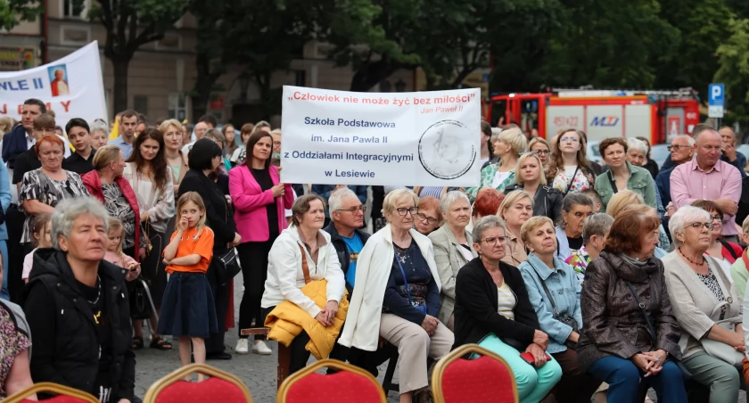Łowicz. Obchody 25. rocznicy wizyty papieża Jana Pawła II (foto, film)
