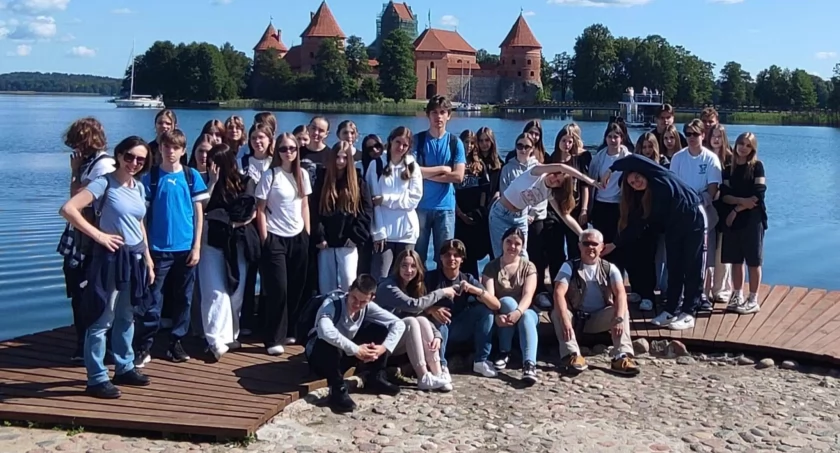 Pijarscy uczniowie szukali śladów polskości na Litwie (foto)