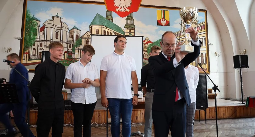 Uczniowie ZST nr 1 zakończyli rok szkolny (foto, film)