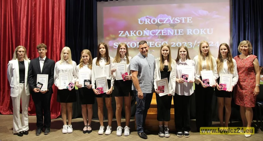 Uczniowie Dwójki zakończyli rok szkolny (foto, film)
