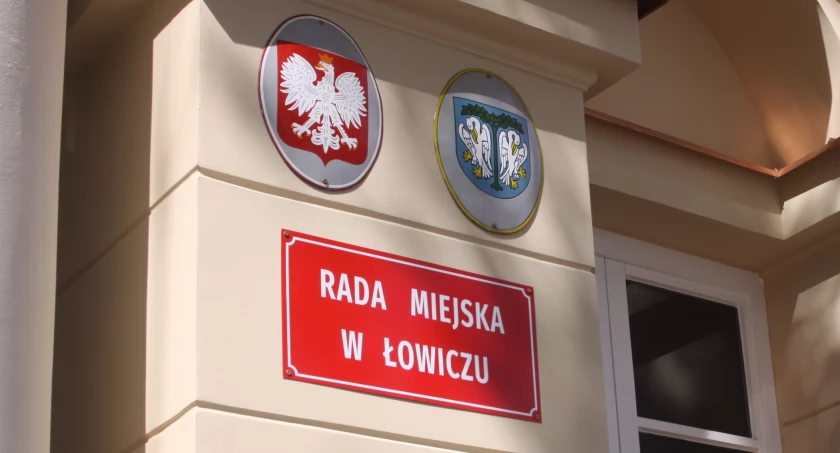 Zmieni się skład Rady Miejskiej w Łowiczu. Kiedy zostanie zaprzysiężony nowy radny?