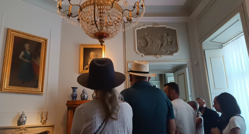 Zwiedzanie Pałacu Radziwiłłów w Nieborowie z przewodnikiem (foto)