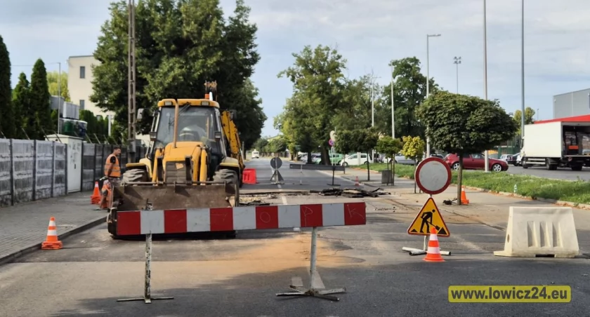 Remont ulicy Sikorskiego w Łowiczu! Kierowcy proszeni o korzystanie z objazdów (foto)