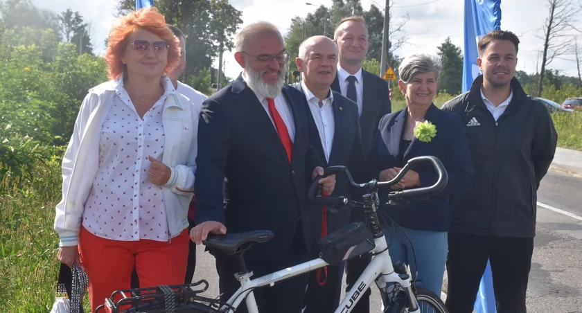 Uroczyste otwarcie ścieżki rowerowej Łowicz - Nieborów (foto, film)