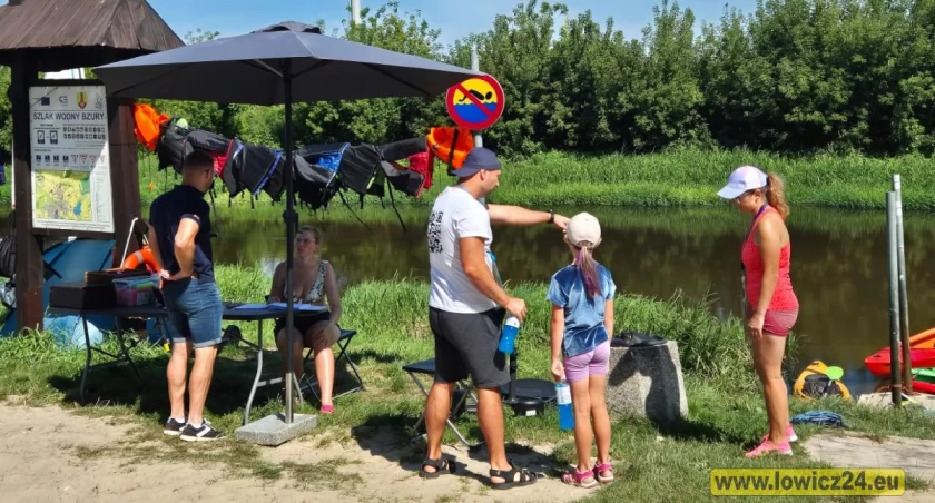 Kajaki na Bzurze zapraszają do aktywnego wypoczynku (foto)