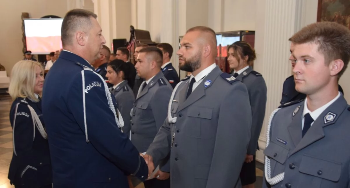 Powiatowe obchody Święta Policji w Łowiczu (foto)