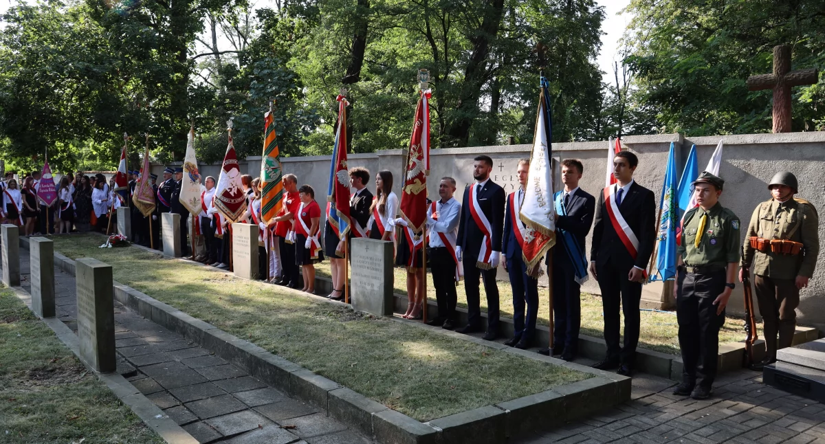 Łowicz. Miejskie obchody 80. rocznicy wybuchu Powstania Warszawskiego (foto, film)